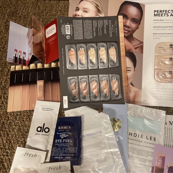 Bundle of samples and more - Picture 11 of 14